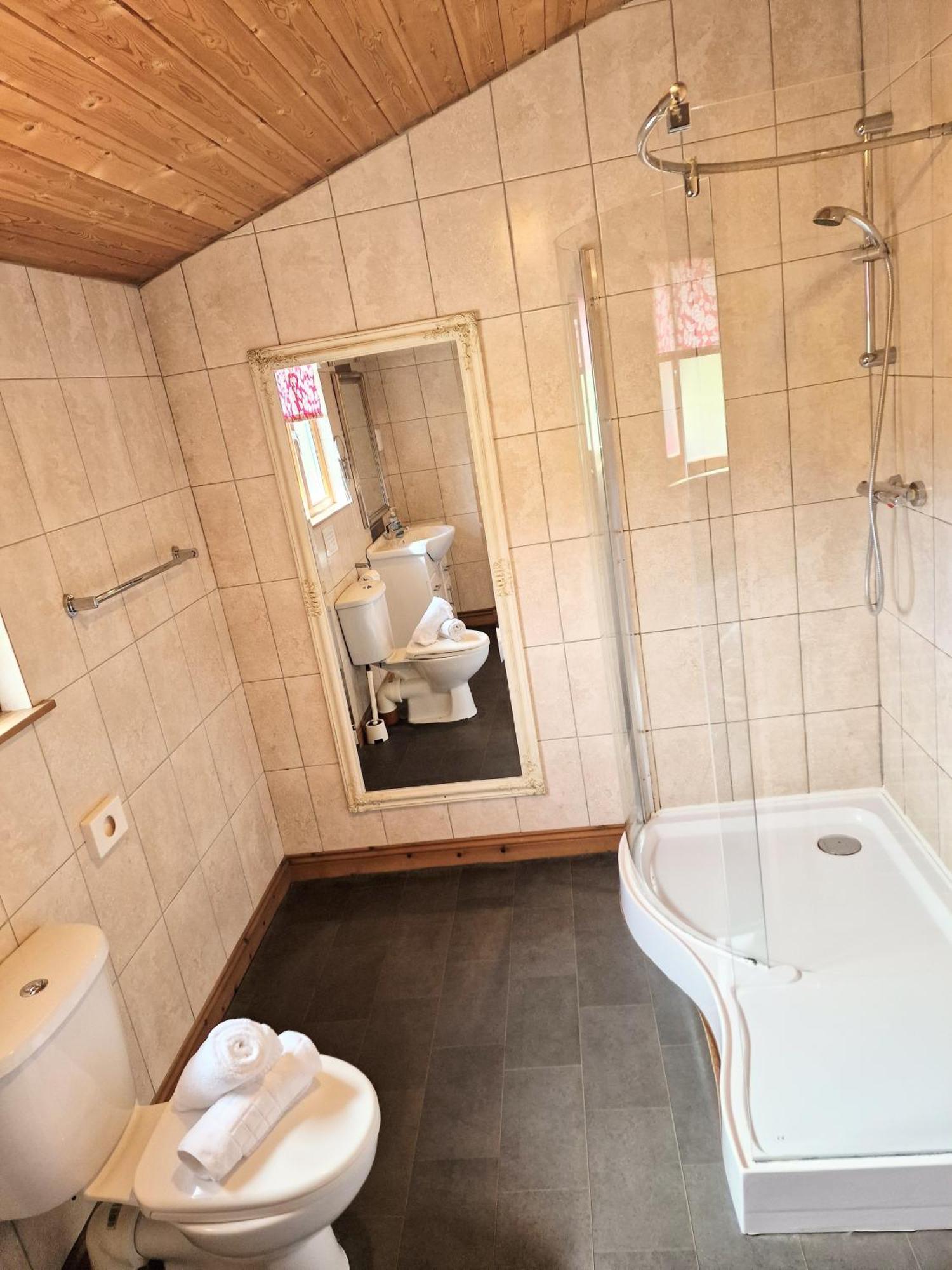 Lomond 2 With Private Hot Tub - Fife - Loch Leven - Lomond Hills Villa Kelty Exteriör bild